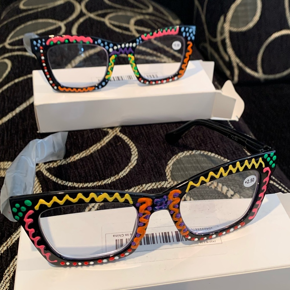 HANDPAINTED READERS - Picture 4 of 13
